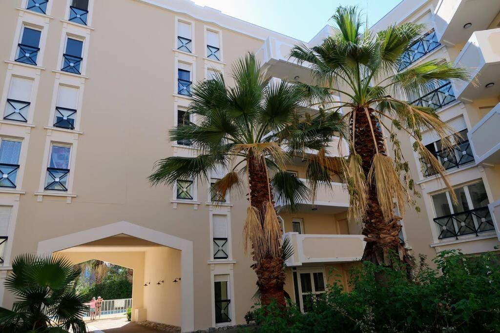 Appartement Centre Avec Piscine Et Parking Prive